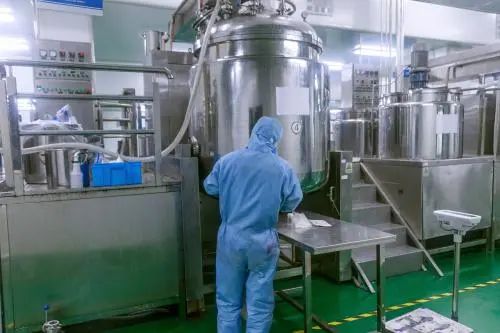 制藥廠(chǎng)廢氣、污水除臭難題，就讓潔匠凈化·的凈除臭劑來(lái)處理！.jpg