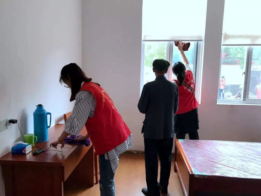 潔匠凈化·的凈工業(yè)除臭劑_敬老院等服務(wù)機構室內空氣異味凈化解決方案