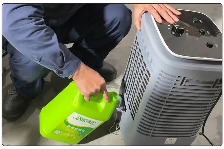 橡膠配件加工廠(chǎng)氣味難聞，傷害人體；廢氣除臭用Dejing的凈?！.jpg