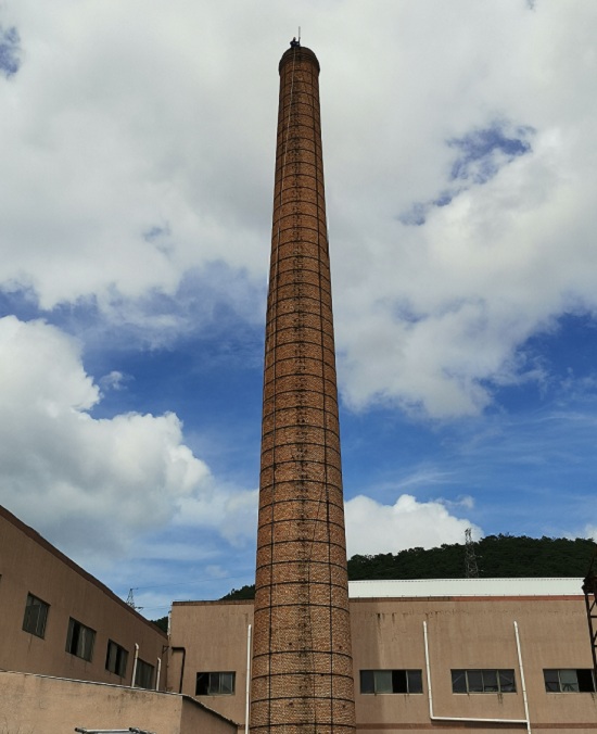 宜賓煙囪拆除公司:為城市建設助力,讓環(huán)境更美好